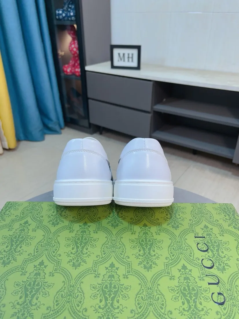 Men's shoes 💰360🌹🌹GUCCI [Gucci] New high-end brand of men's shoes, the latest fashionable casual men's shoes, trendy and versatile style, relaxed and sporty style, uppers imported from Italy, genuine leather lining and ultra-fine workmanship. Original personalized fashionable rubber wear-resistant outsole, light and comfortable on the foot, size 38-44
